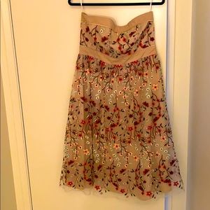 Strapless embroidered dress